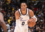 南宫体育-浓眉哥迎来五赛季高光表现，TL球迷沸腾！的简单介绍